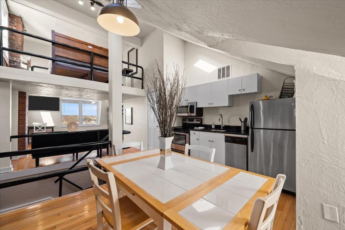 Skyline At Your Door - Studio With A View Pittsburgh Exterior foto