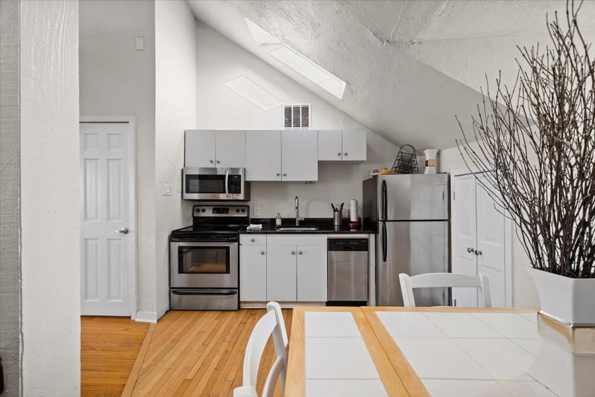 Skyline At Your Door - Studio With A View Pittsburgh Exterior foto