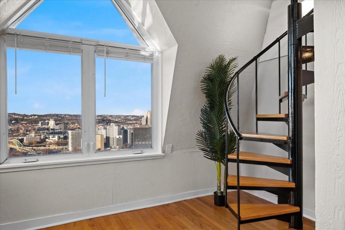 Skyline At Your Door - Studio With A View Pittsburgh Exterior foto