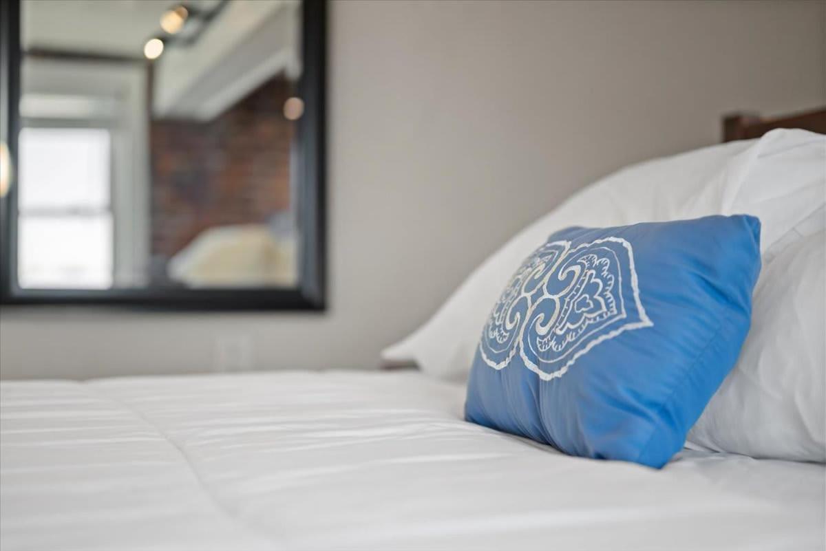 Skyline At Your Door - Studio With A View Pittsburgh Exterior foto