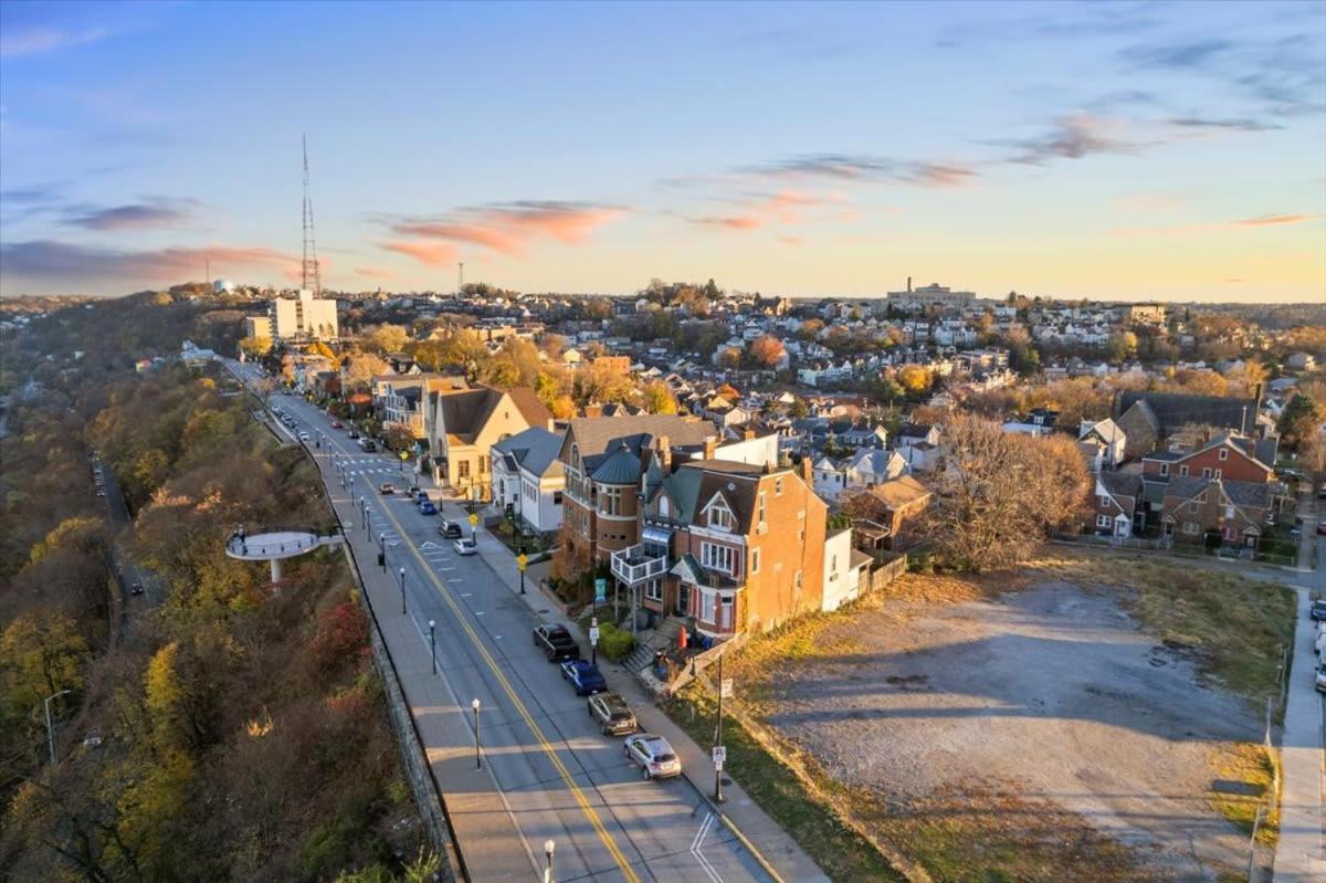 Skyline At Your Door - Studio With A View Pittsburgh Exterior foto